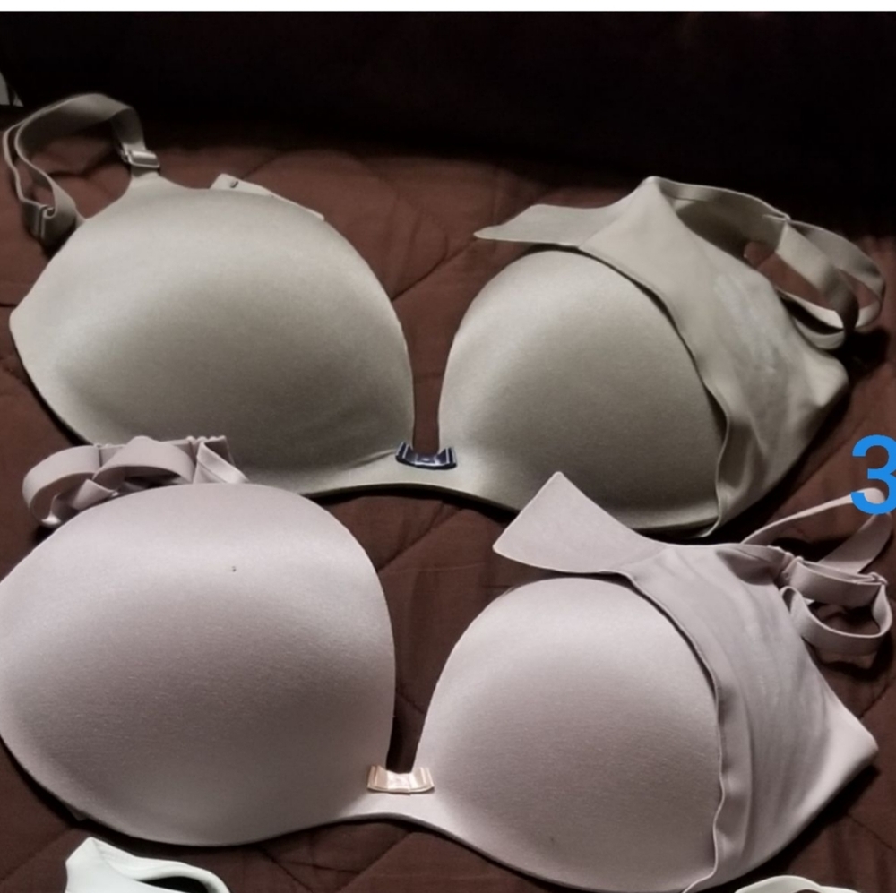 Victoria's Secret 36DD/38DD